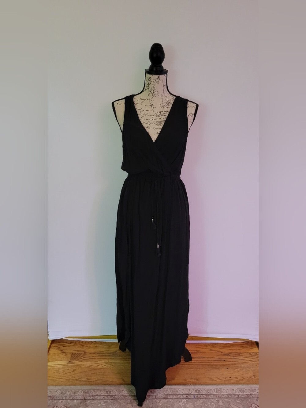 L Space Classic Black Sleeveless Maxi Dress - V-Neck NWT